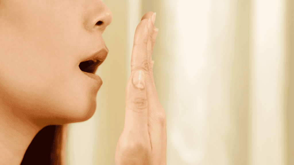 cavities cause bad breath

